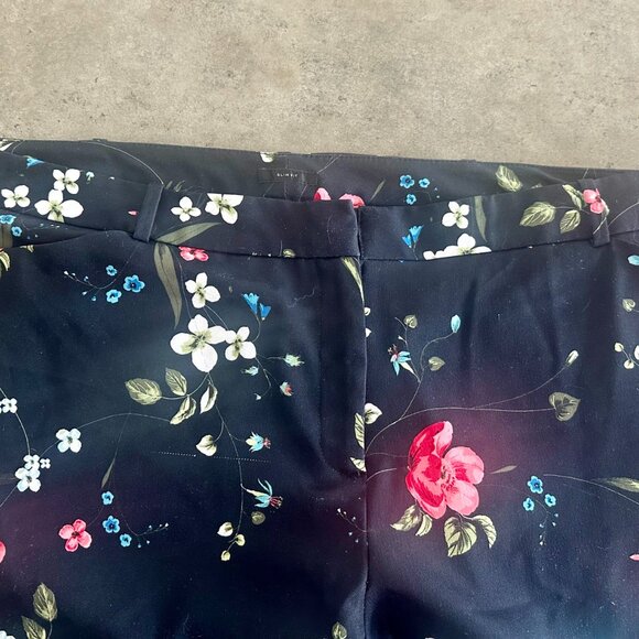 Worthington Black Floral Botanical Slim Fit Slim Leg Casual Pants Size 24 W - Picture 2 of 3